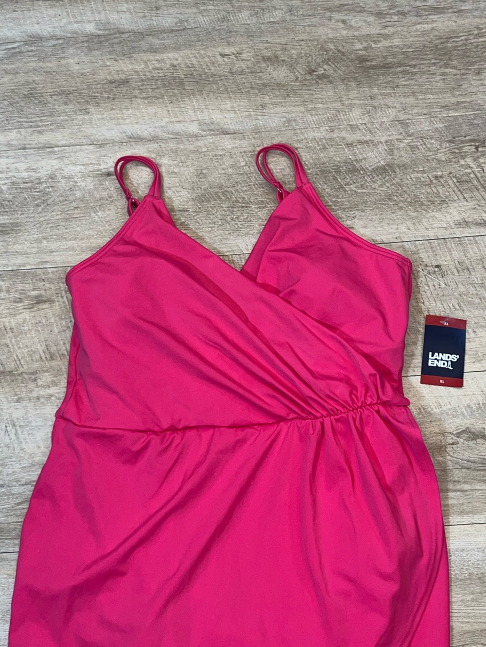NWT Land’s End Women’s V- Neck Tulip Wrap Swim Dress Size XL (18) - Picture 4 of 11